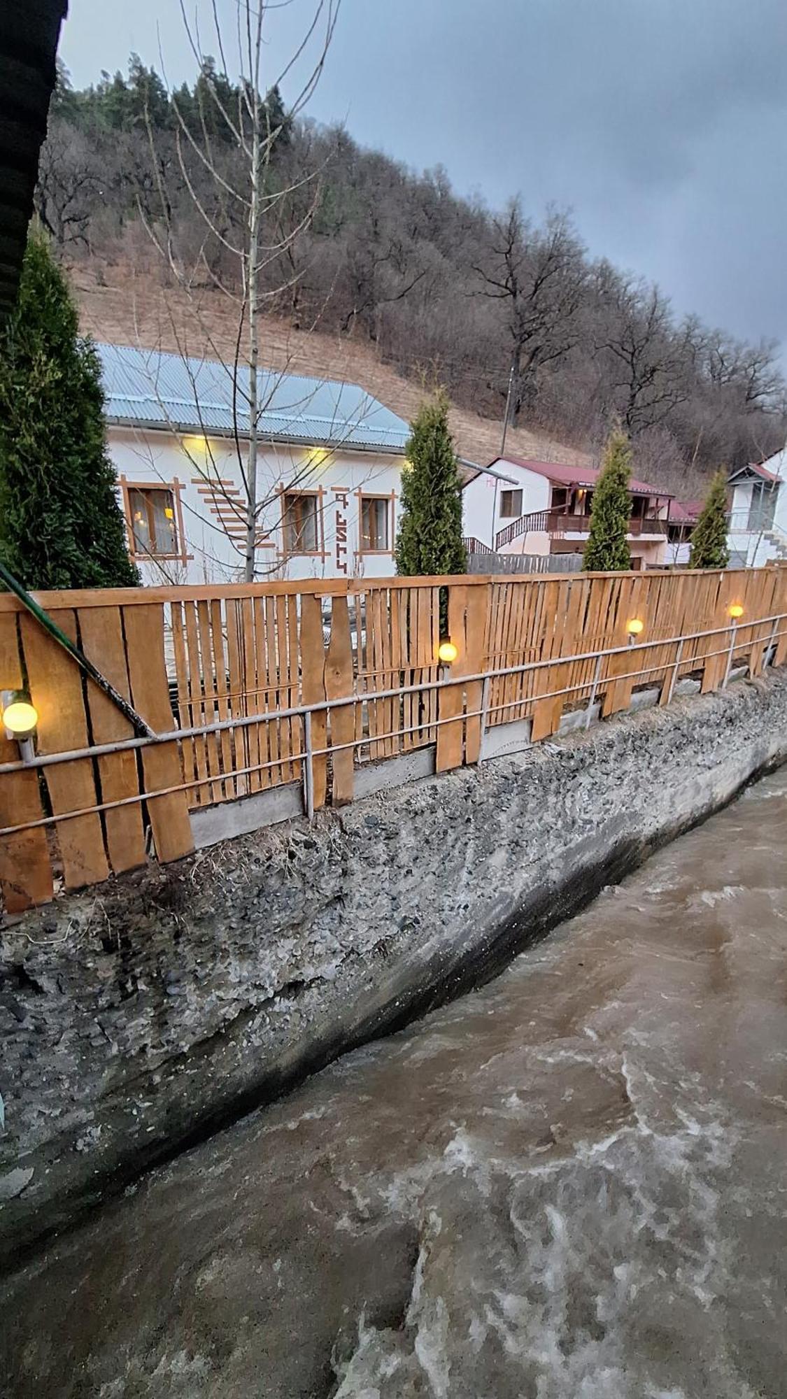Tigris Dilijan Hotel Kültér fotó